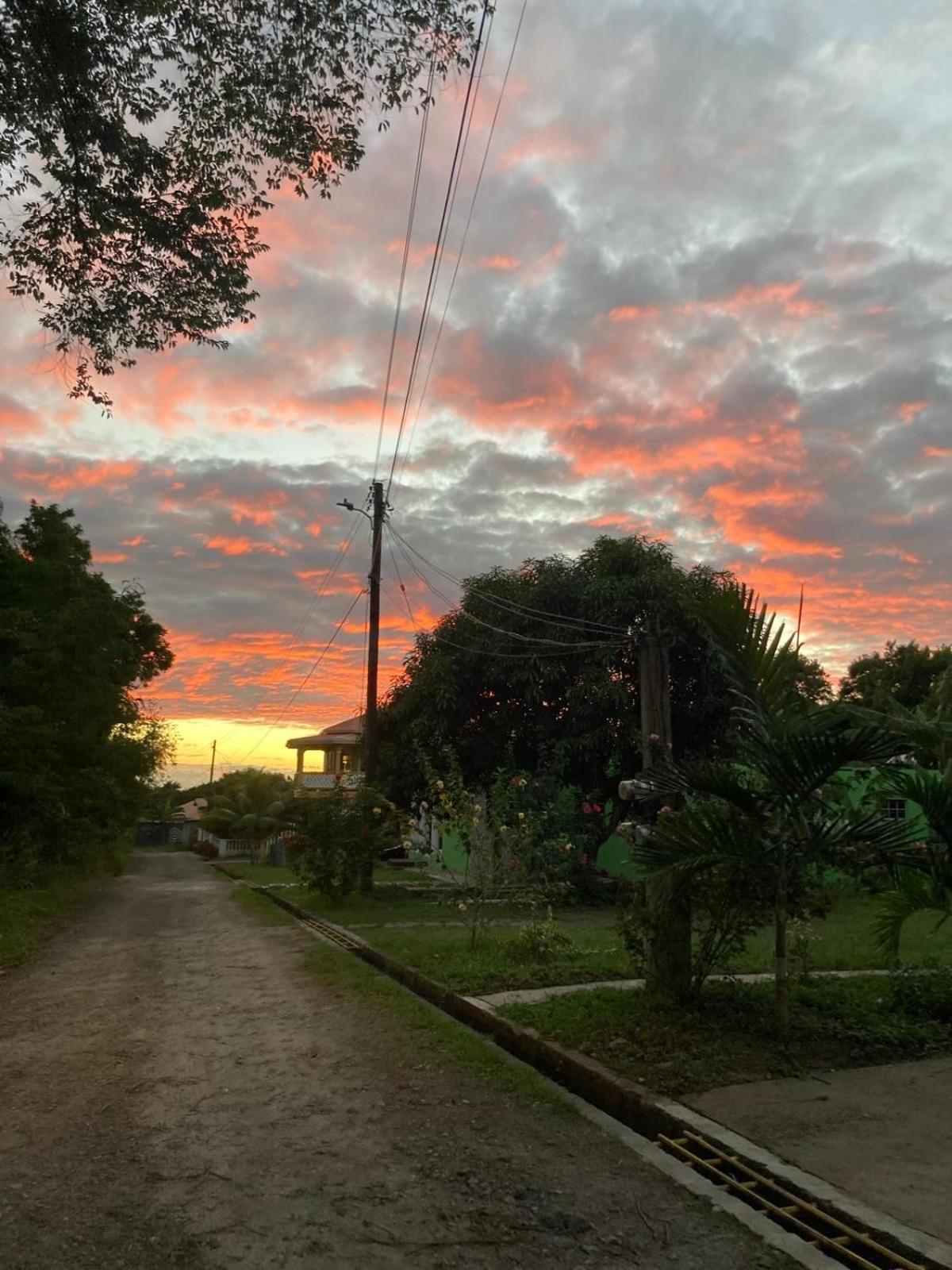 Tranquility Suites- Feels Like Home Choiseul Exterior foto